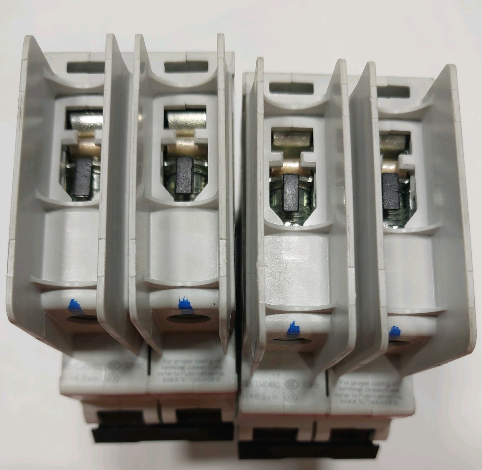 ABB SU202M 2-pole Circuit Breaker. 40 Amp. Lot of 2. 480V