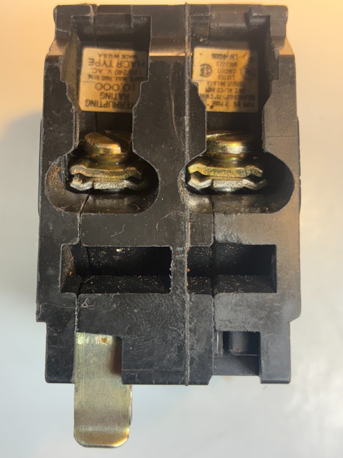 SQUARE-D QO220 20-Amp 2-Pole 120/240-Volt 10ka RESISTANCE TESTED 60-DAY WARRANTY