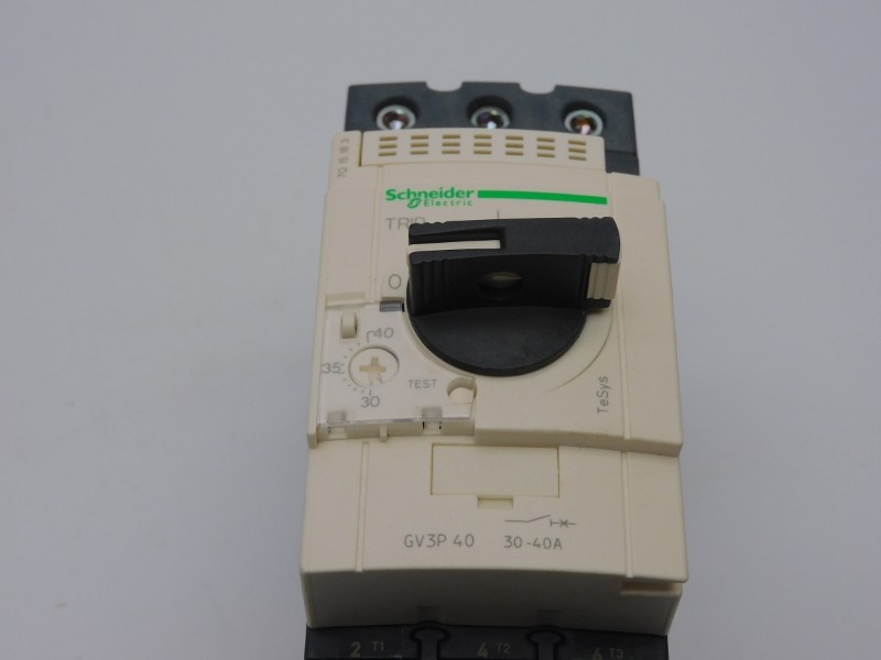 SCHNEIDER ELECTRIC GV3P40 690V 30-40A NSMP