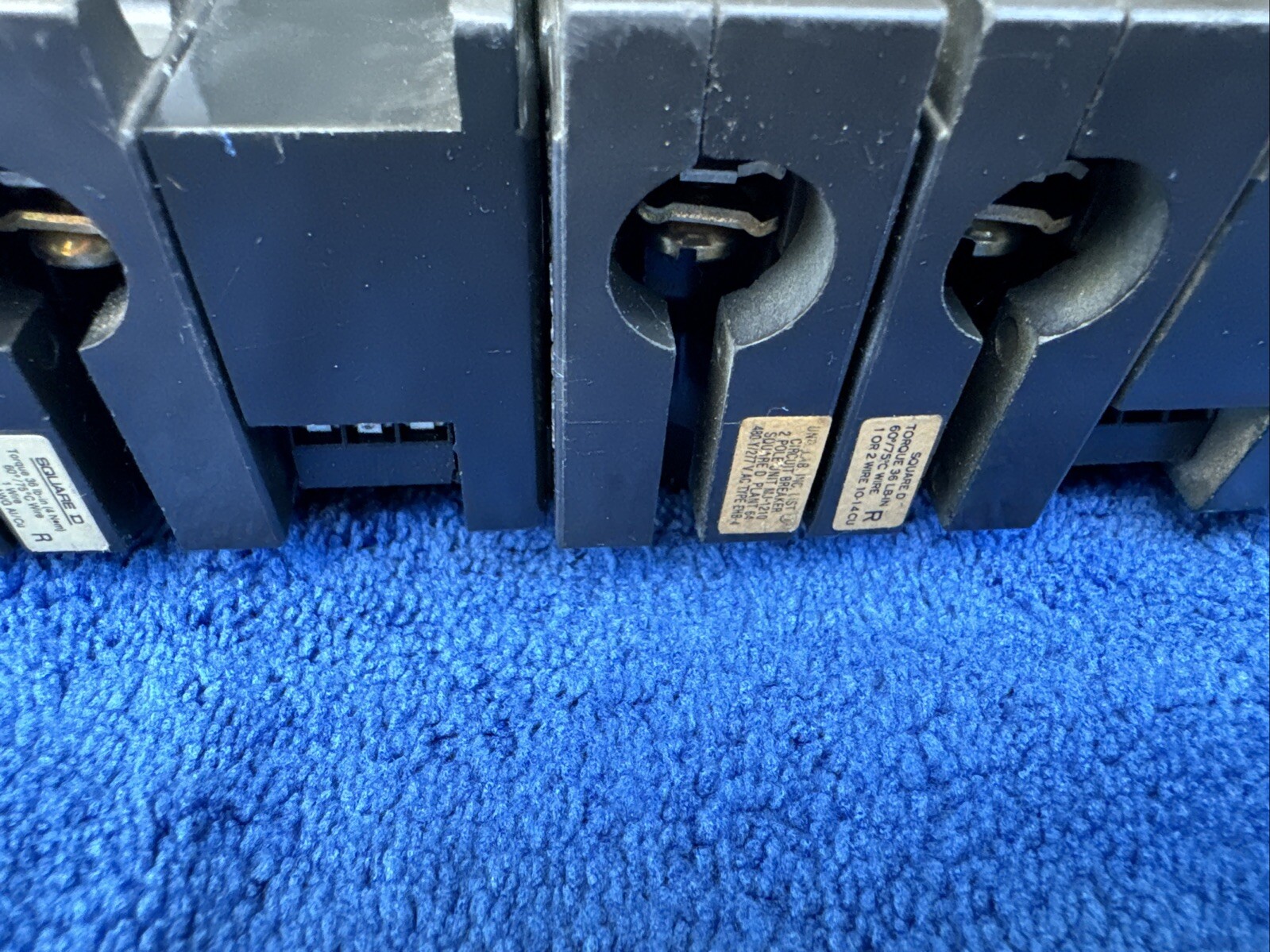 Square D EHB24020PL 20 Amp 2 Pole Circuit Breaker 277 VAC EHB Power Link.