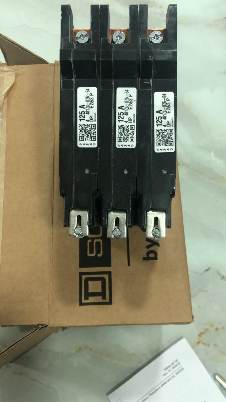 Square D EDB34125 125 Amp 3 Pole Circuit Breaker