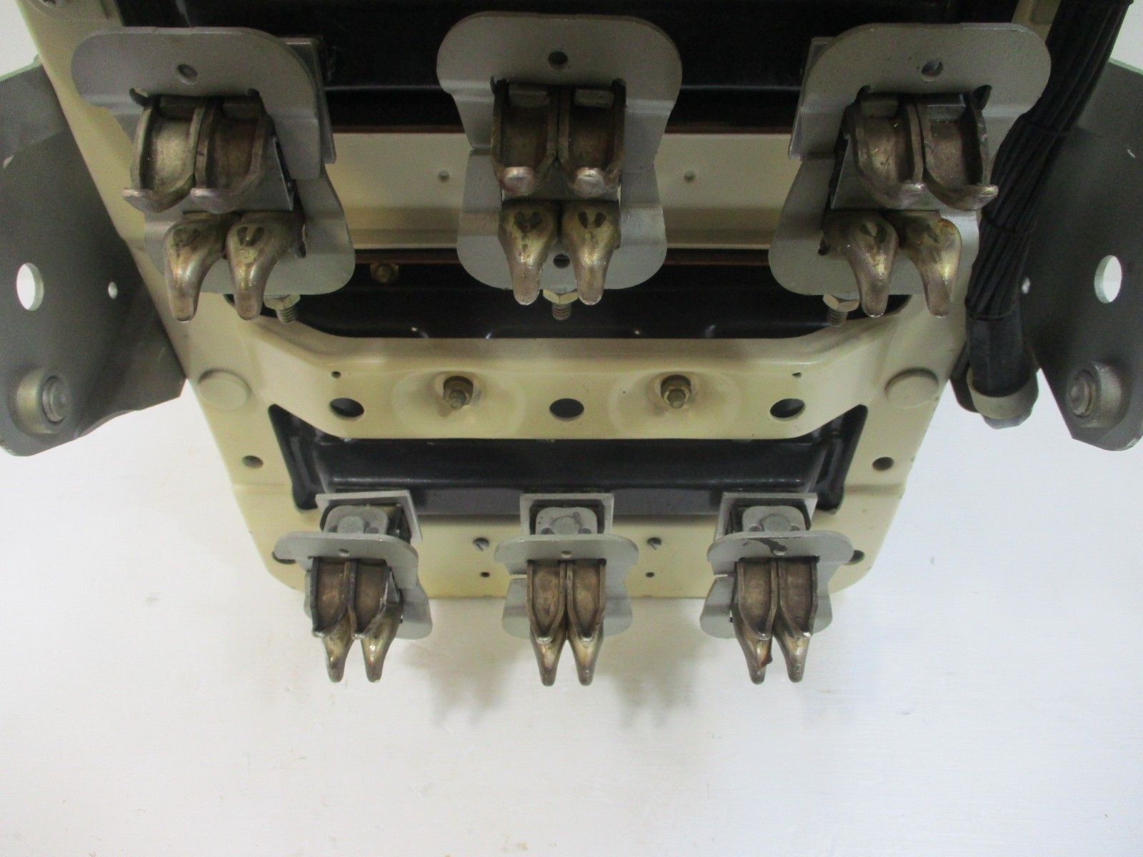 GE AK-2A-25-1 600 Amp Motor Operated Air Breaker 600A 600V LI Versa-Trip Unit