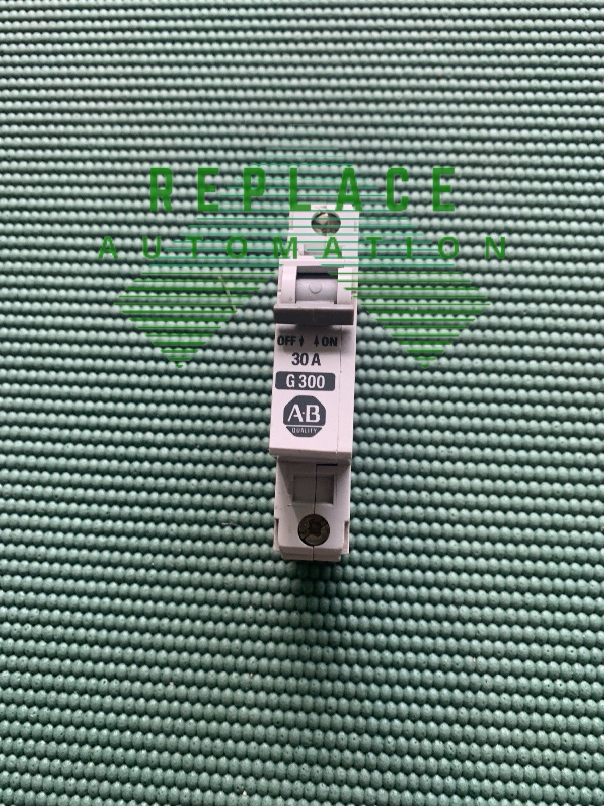 TESTED – ALLEN BRADLEY 1492-CB1G300 / 1492CB1G300 (USED)