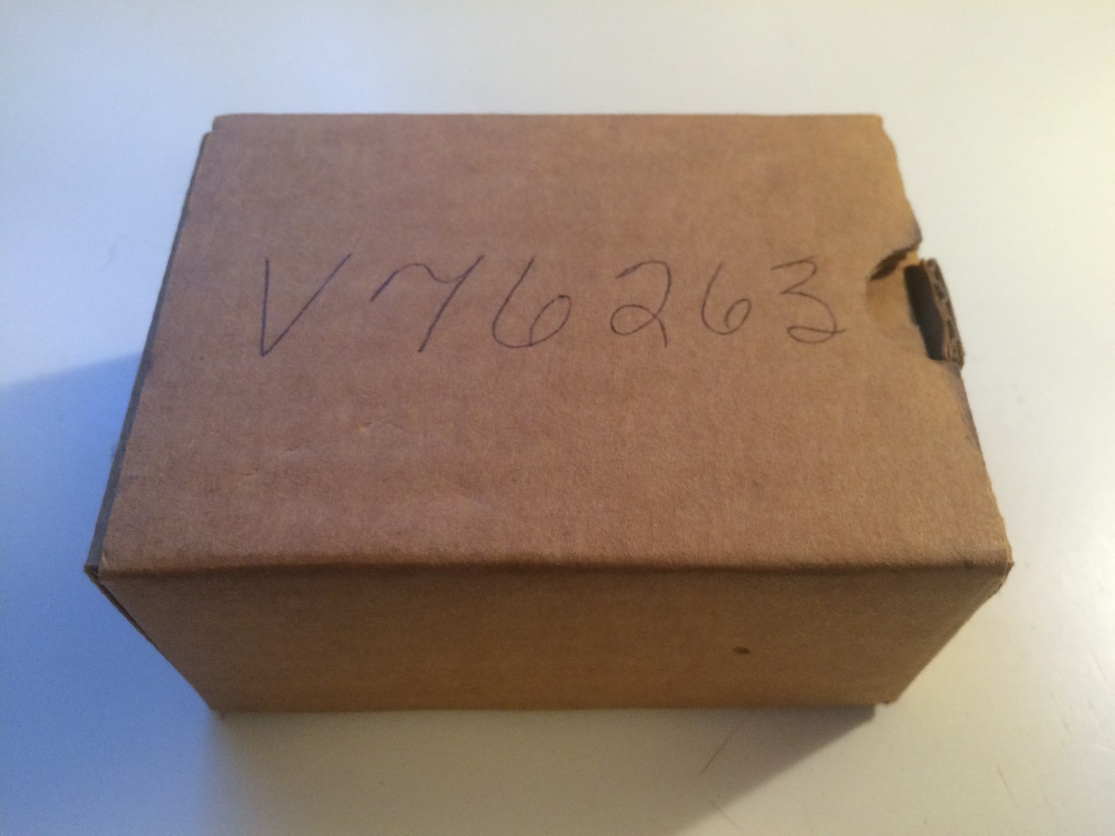 NEW IN BOX GENERAL ELECTRIC V76263 CIRCUIT BREAKER 2 POLE 440V 63A