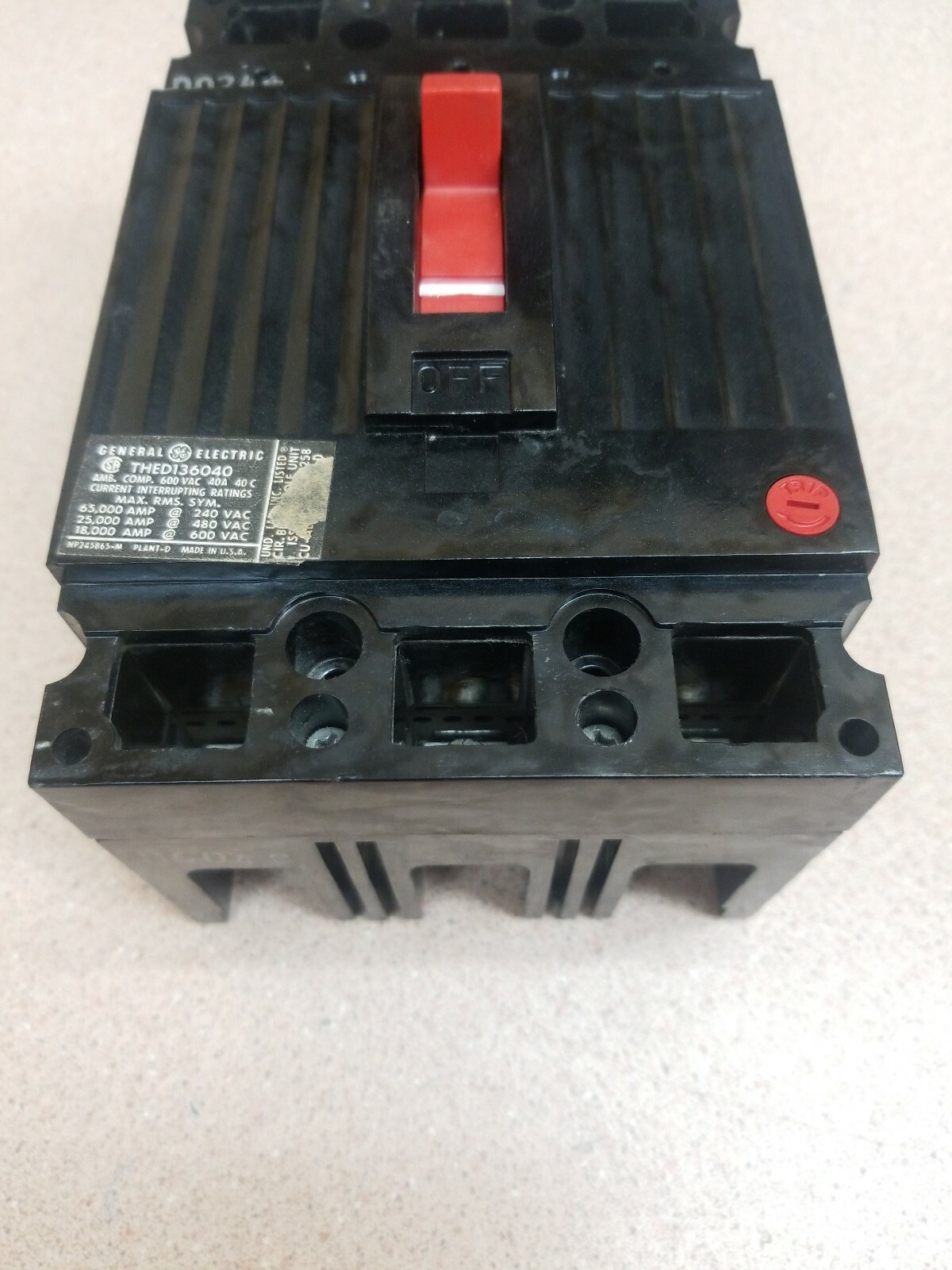 GE THED136040 Circuit Breaker – 3 Pole 40 AMP 240/480/600 V