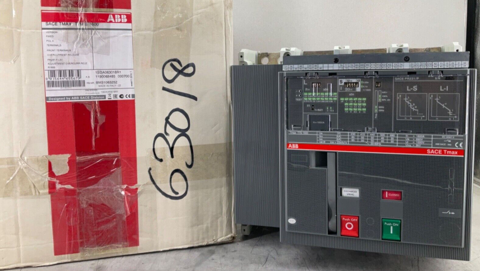 NEW ABB T7S1600BW-4A CIRCUIT BREAKER 1600A 4P 690V PR231/P LS/I 3A 400VAC AUX