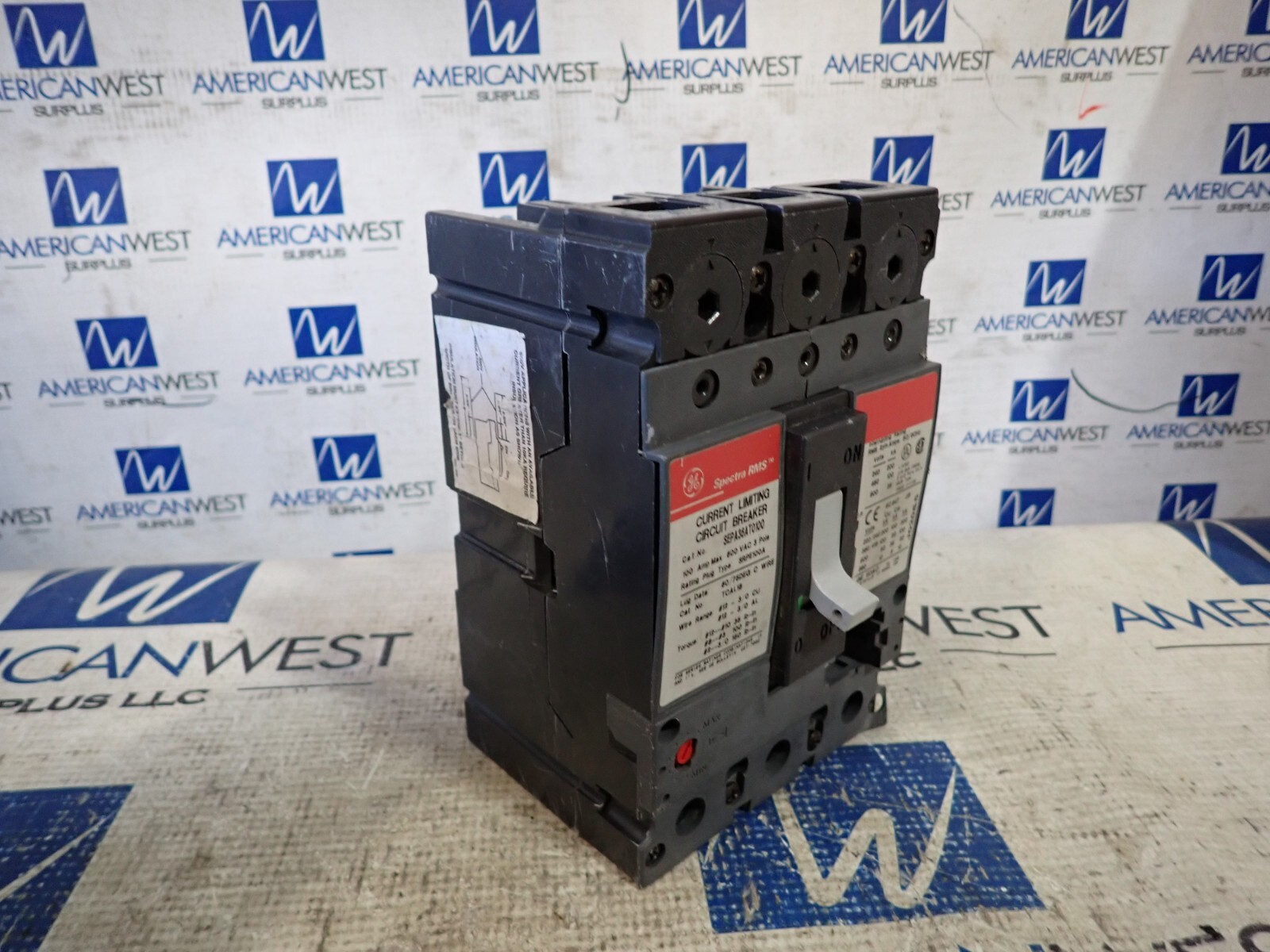 GE SPECTRA SEPA36AT0100 100 amp 100kA@480v 3 pole Circuit Breaker -TESTED