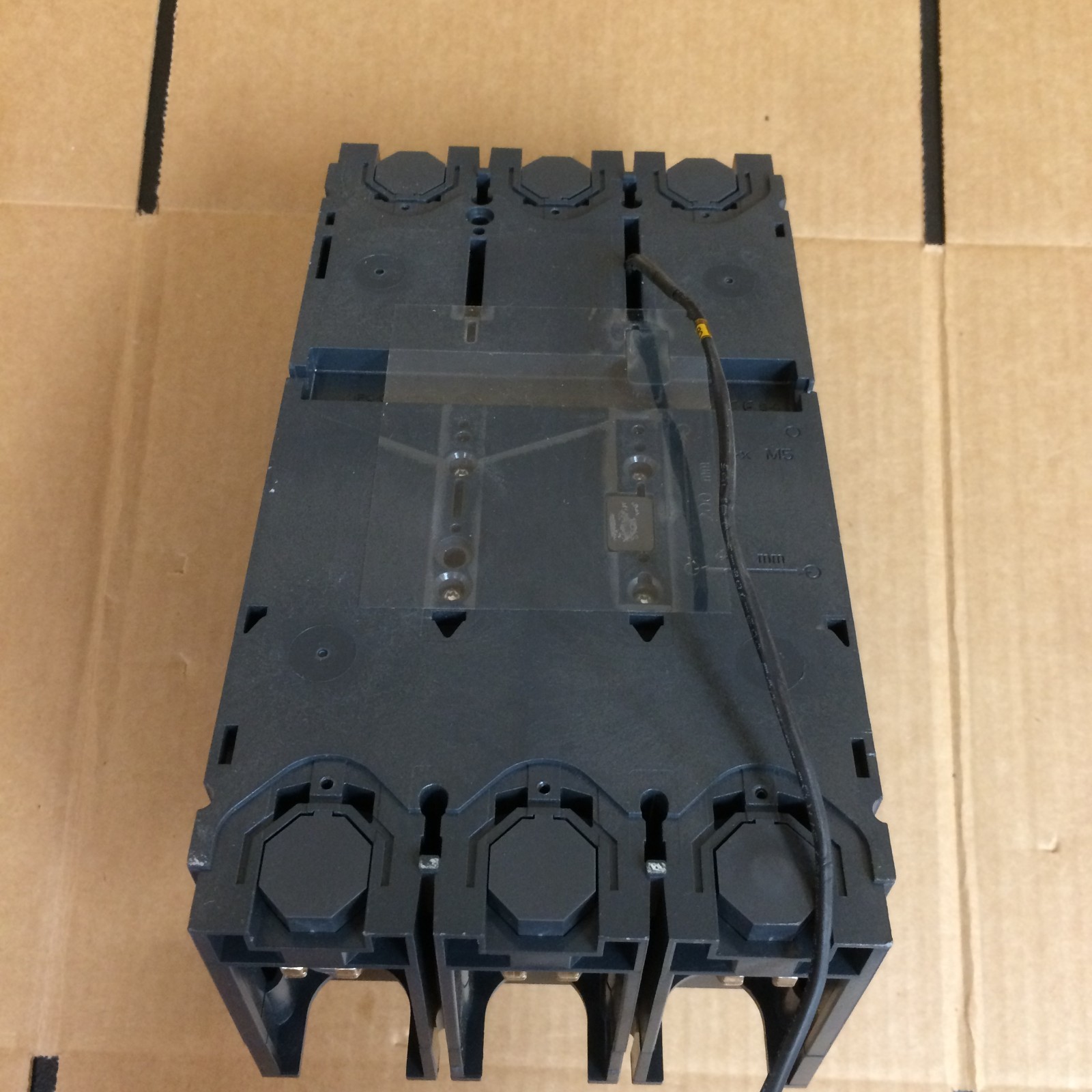 LLF37060D33 SQUARE D/SCHNEIDER ELECTRIC 600A LL1200 POWERPACT CIRCUIT BREAKER 3P