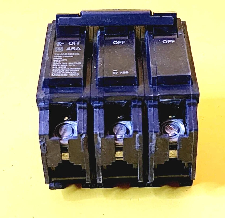 ⚡GENERAL ELECTRIC GE BY ABB THHQB32045 45AMP 3POLE 120/240 VAC CIRCUIT BREAKER⚡