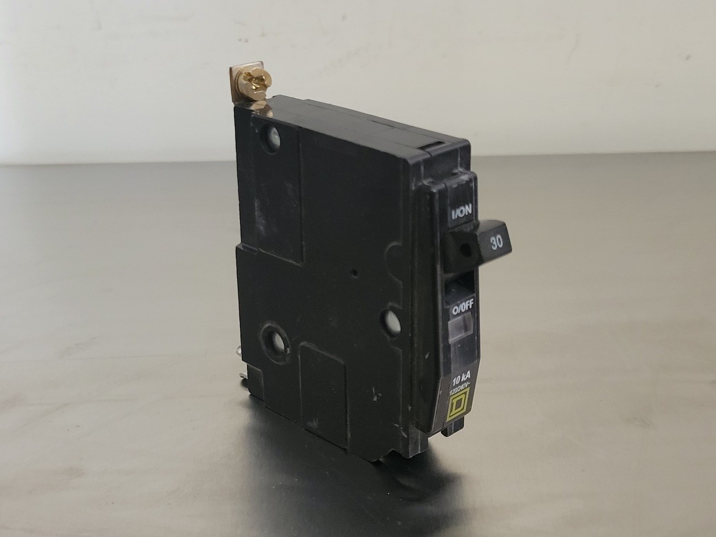 SQUARE D QOB130 30 Amp, 1 Pole, 120/240 volts Circuit Breaker – Electrical