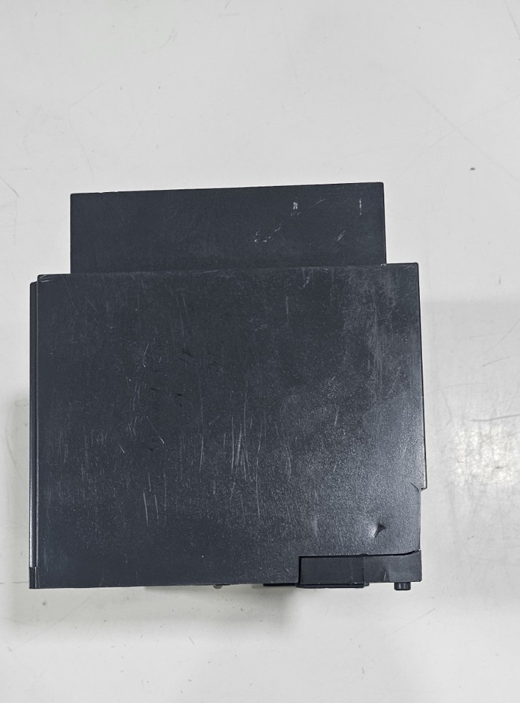 MERLIN GERIN NS400 N MT400 MOTOR OPERATOR 500VA 220-240VAC 50/60Hz