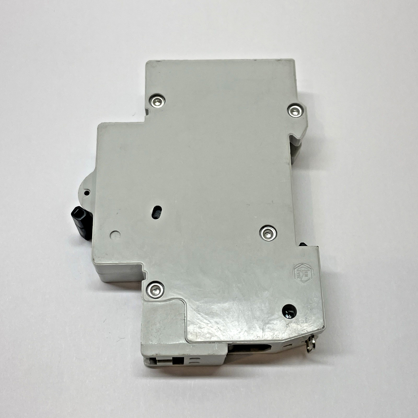 GE V-LINE V37115 15A 1-Pole DIN-Rail Circuit Breaker D15 277/480V (NEW)