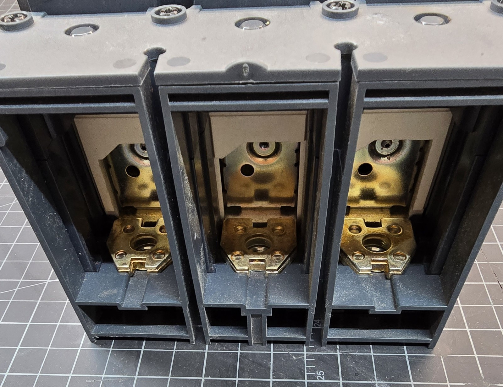 Schneider electric Square D LL 1200 Circuit breaker LLF37060D33 600A