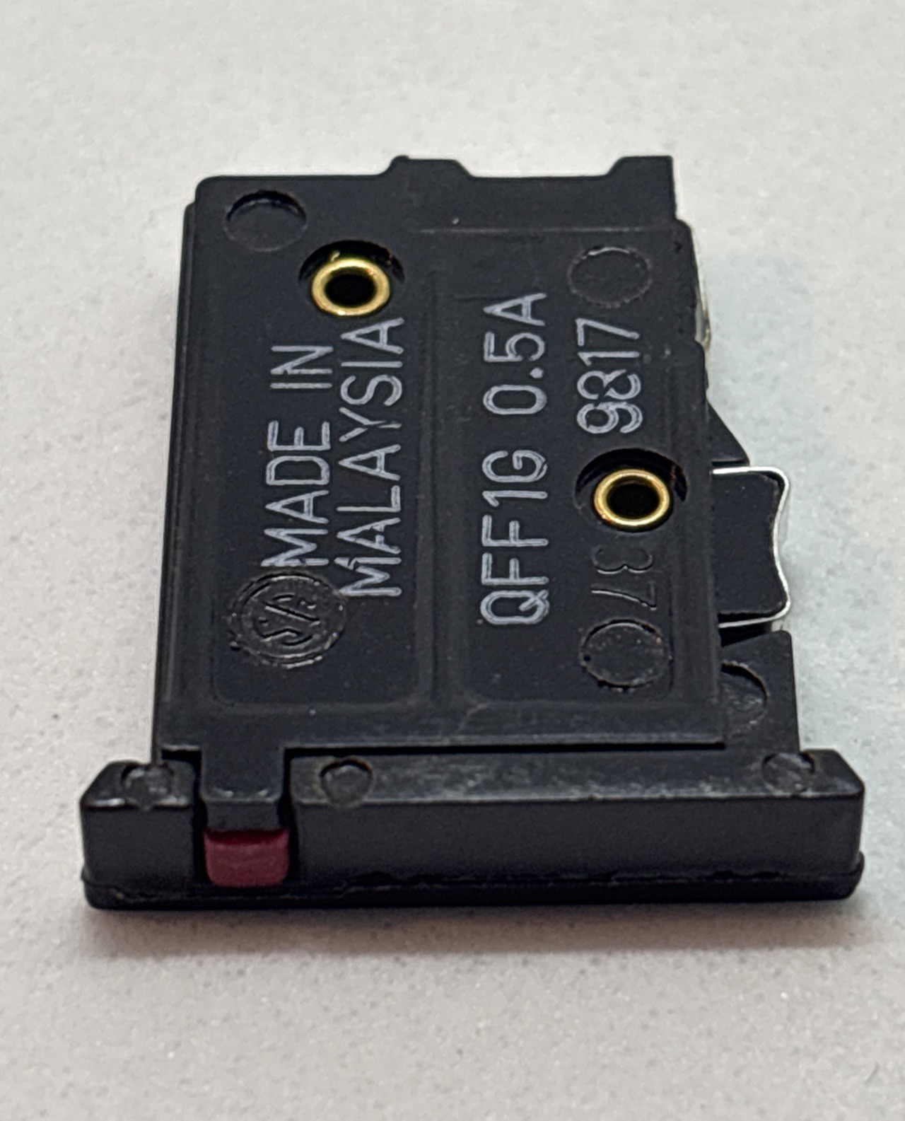 Lot of 20 QFF1G 0.5A Thermal Circuit Breakers Push Reset 0.5 Amp Panel Mount