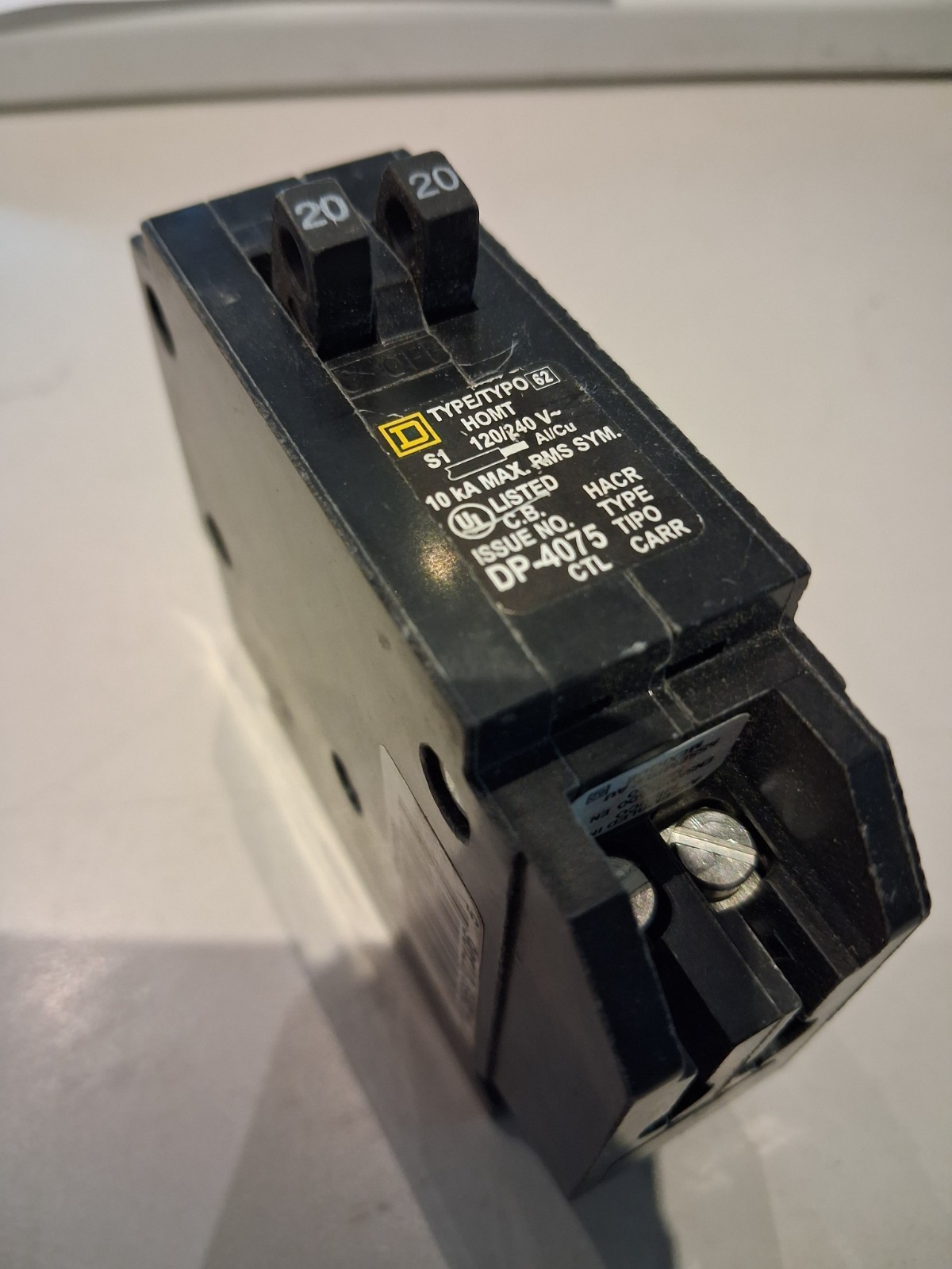 Square D HOMT2020 20 Amp 1-Pole 120/240V Tandem Circuit Breaker, 8 pack, new