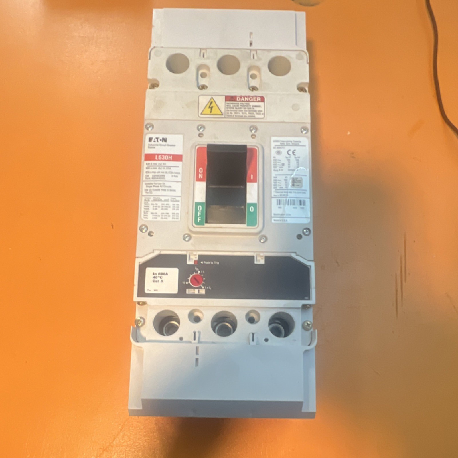 Eaton LGH3630NN 630A 600V 3-Pole Circuit Breaker Frame On/Off Box Lugs