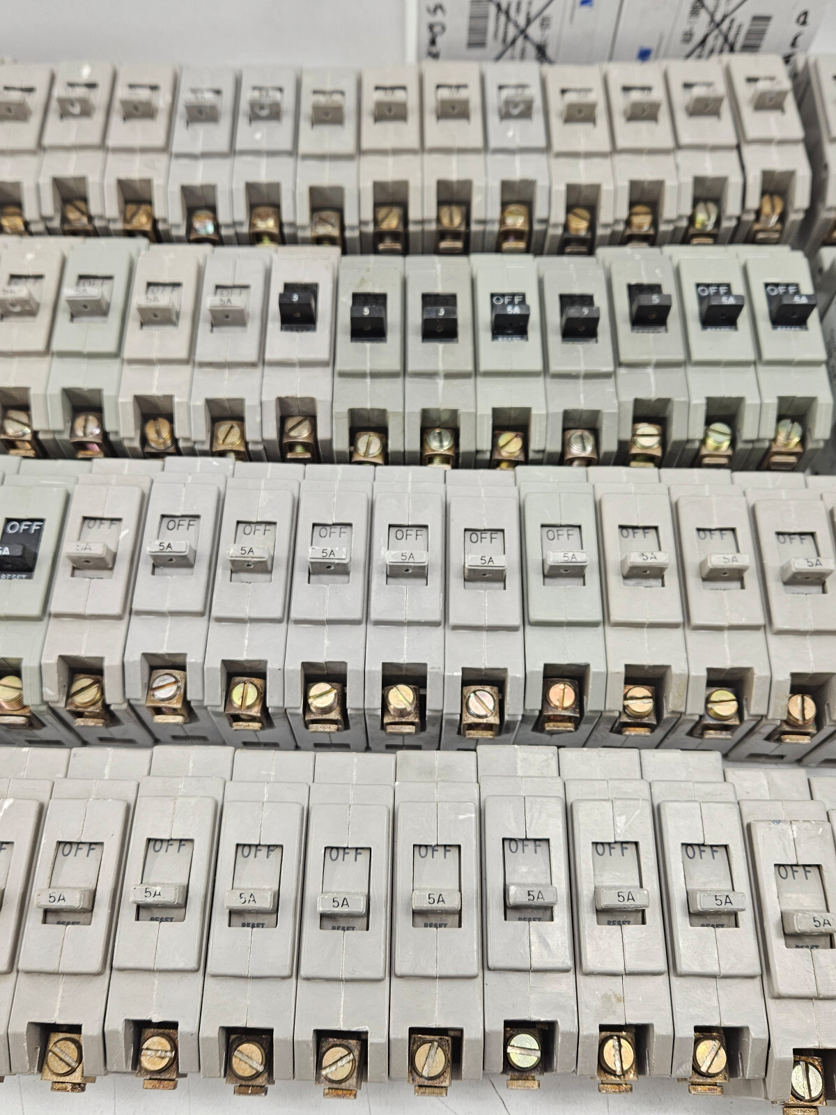 ALB-1 Breaker Lot – Includes a variety of 116 UNITS