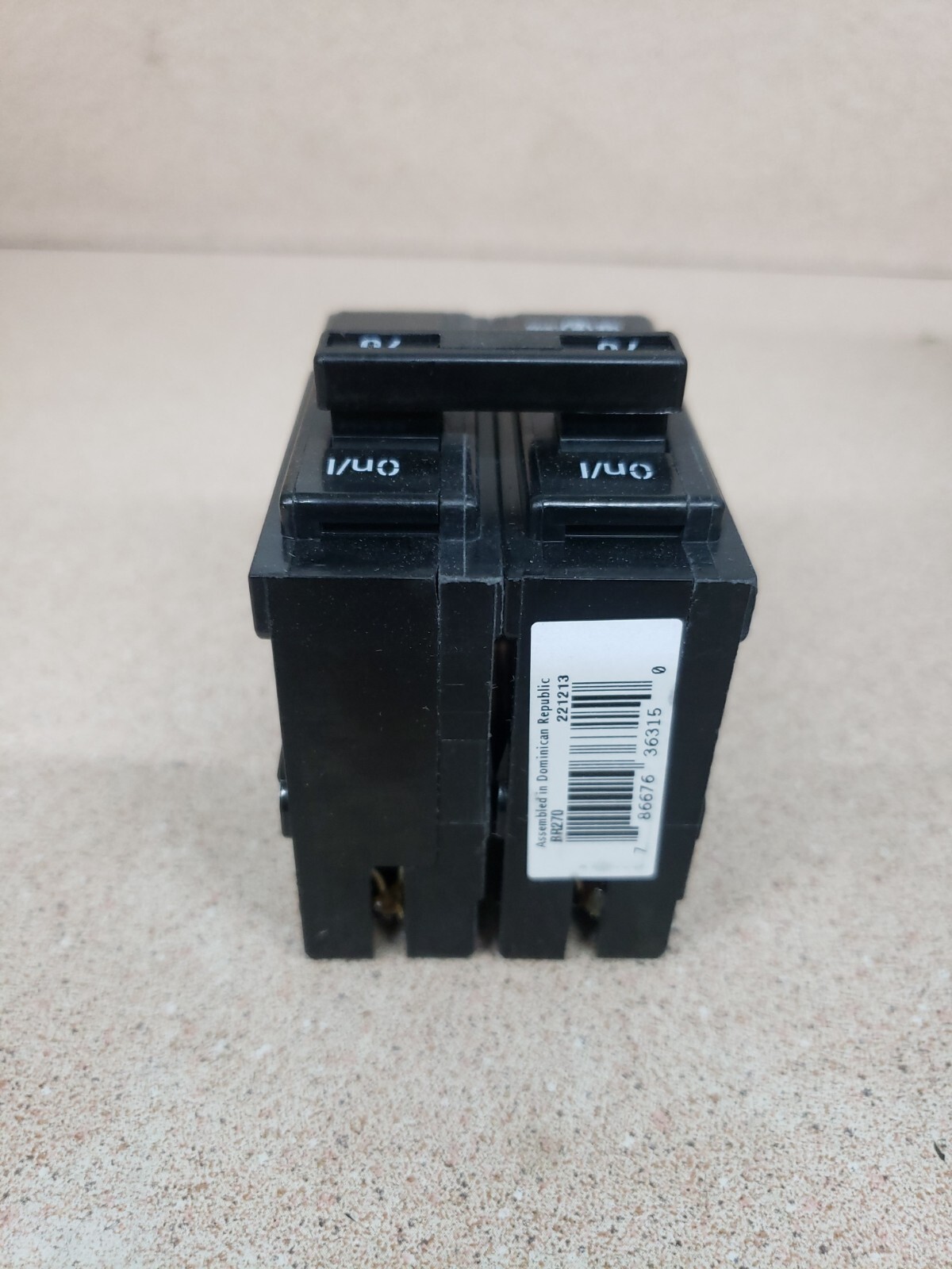 (1) NEW EATON BR270 Circuit Breaker 120/240 Volts 70 Amps 2-Pole FREE SHIPPING