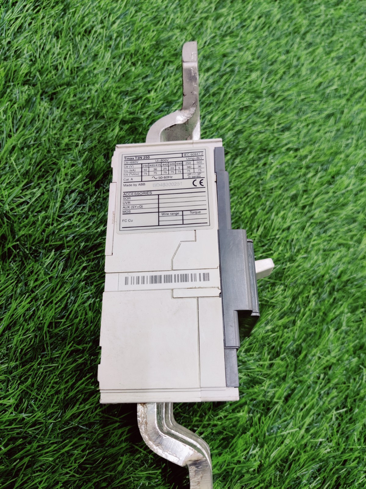 ABB TMAX T3N 250 200A 3 POLE CIRCUIT BREAKER MCCB WITH SPREADER SUPERIOR QUALITY