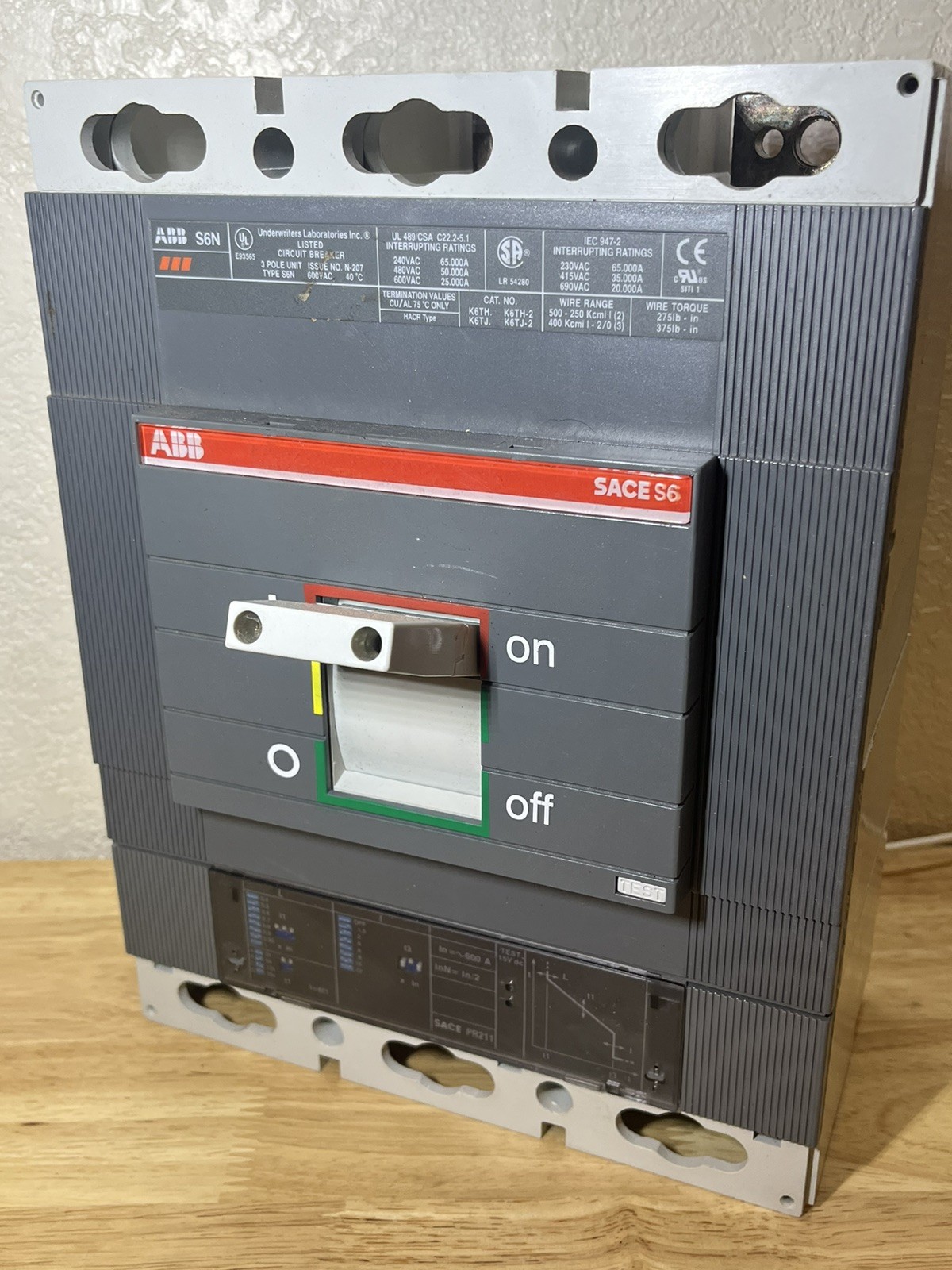 ABB S6N600BW 3 Pole 600A Circuit Breaker Type S6N