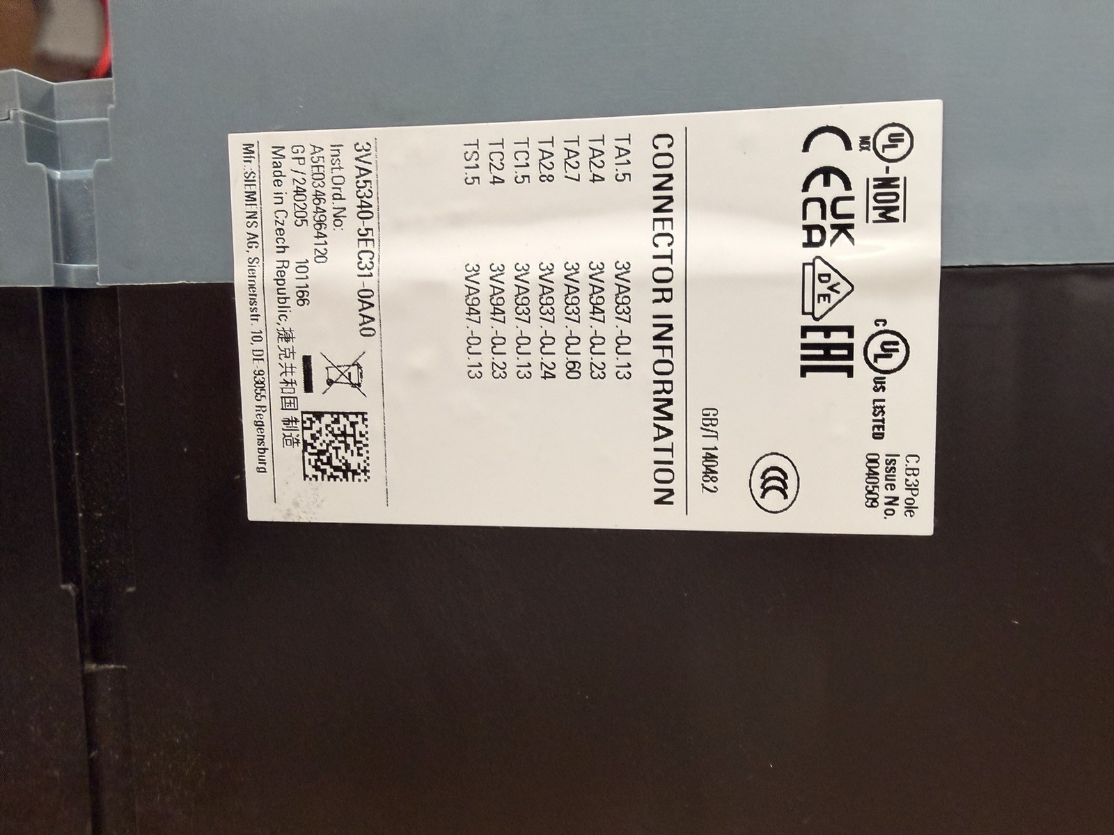 3VA5340-5EC31-0AA0 SIEMENS 3 POLE 400A 600 VOLT CIRCUIT BREAKER