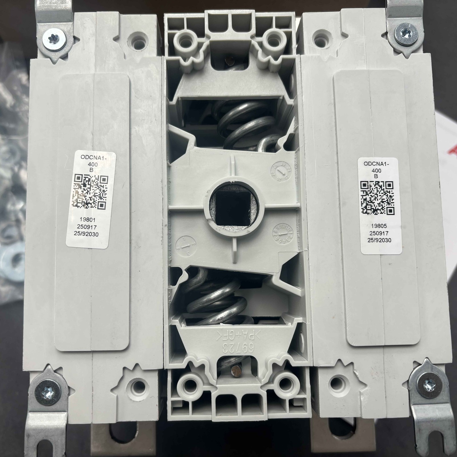 New Disconnect Switch OTDC400UFV11 for ABB 2-Pole, 400 A, 1500 V 1SCA158215R1001