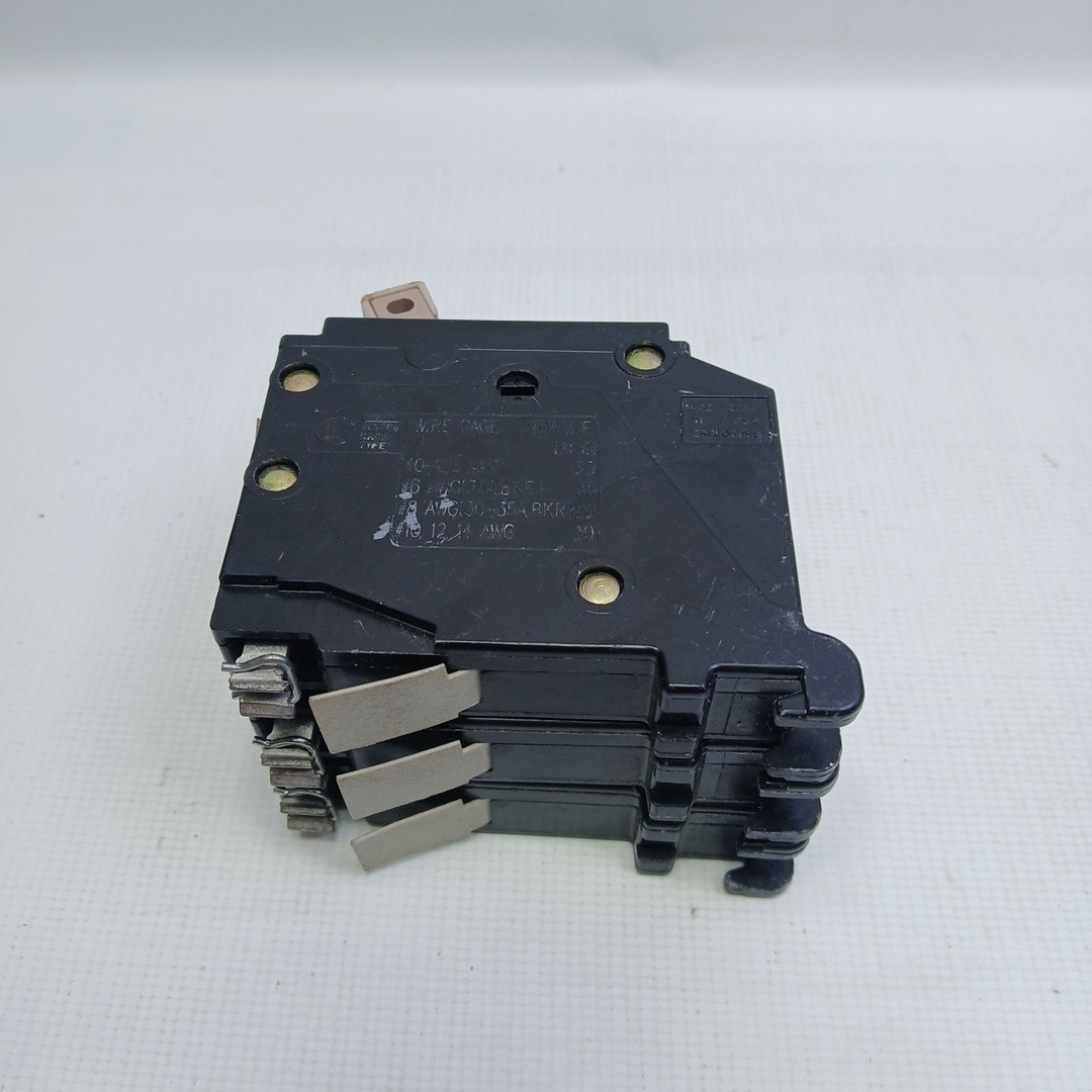 Eaton Type CH3 Class CTL 3 Pole Circuit Breaker 240VAC AL-CU Black UNUSED