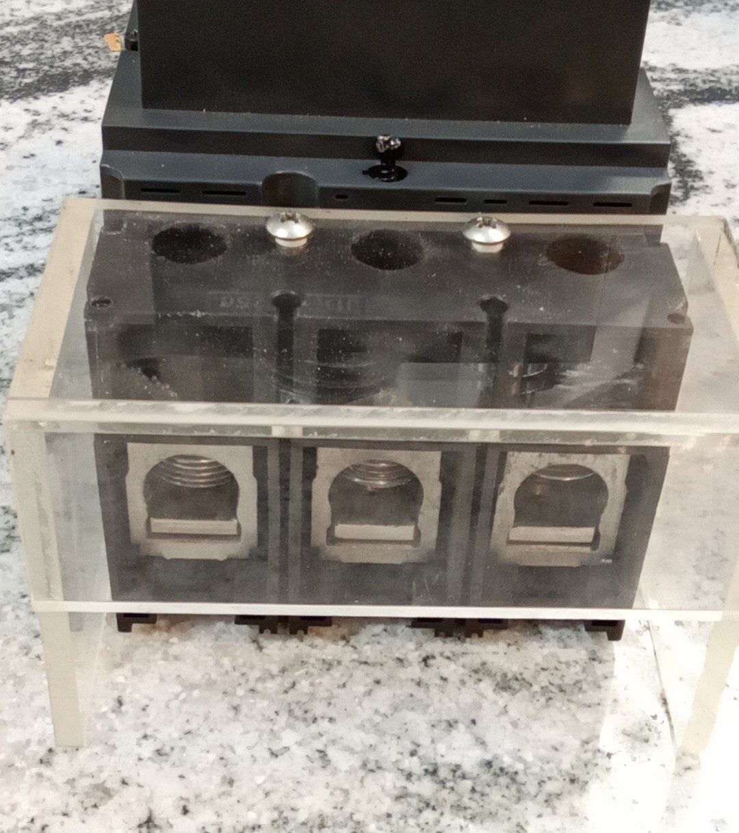 SQUARE D/JDL36200/MOLDED CASE/BREAKER/ W/ 20112050001-BTU INTERNATIONAL/NEW(38C2