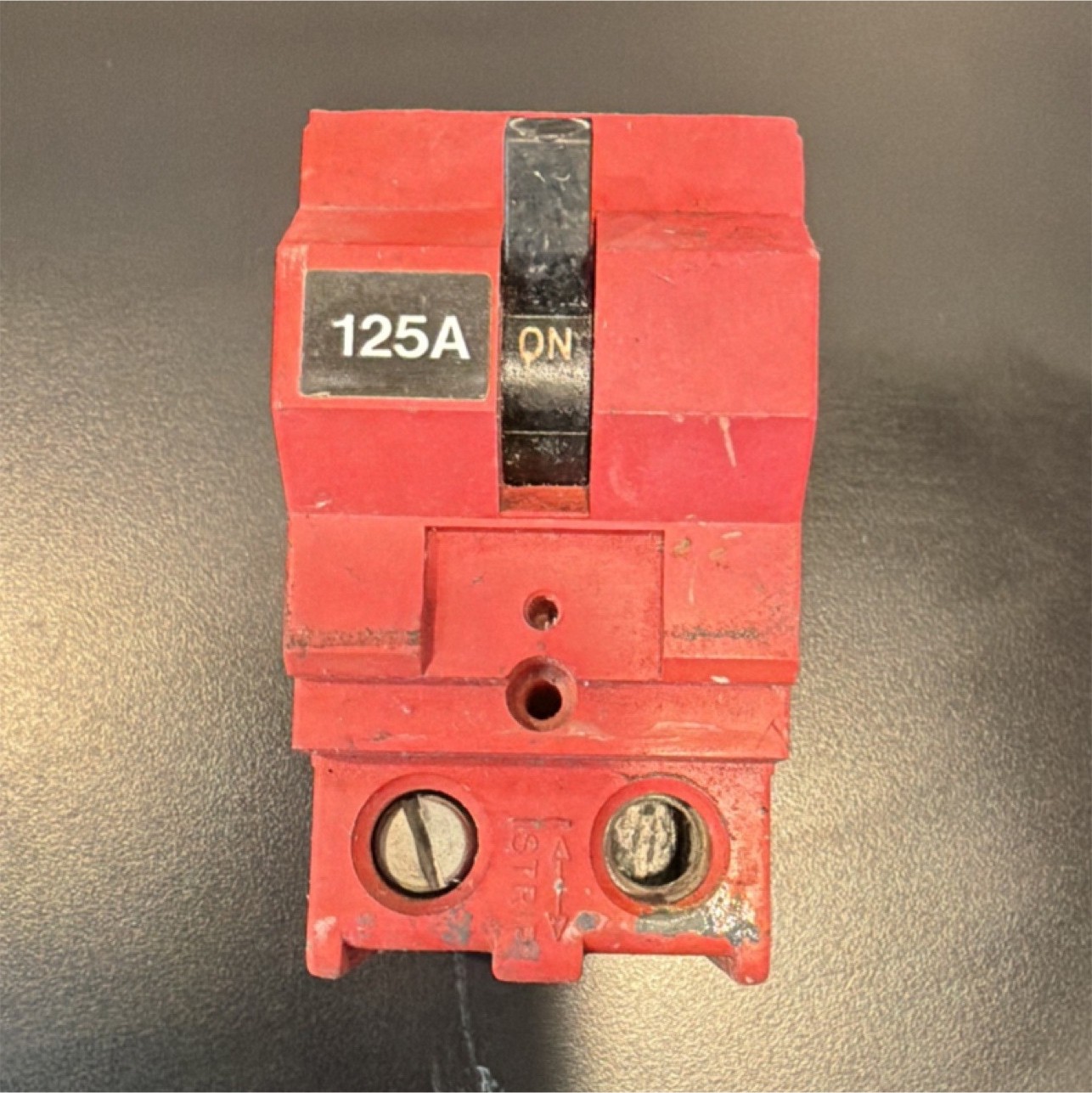 Crouse-Hinds 125A 2-Pole Circuit Breaker Panel Mount On/Off Red Screw Terminal