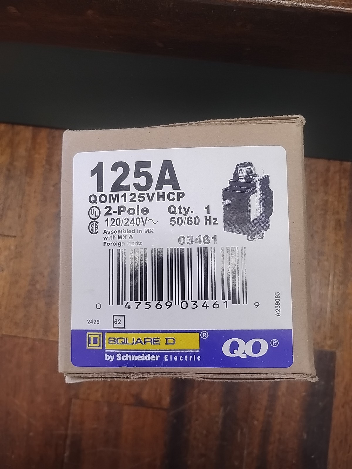 Square D QOM125VHCP Circuit Breaker 2 Pole 125A 50/60Hz 120/240V. New