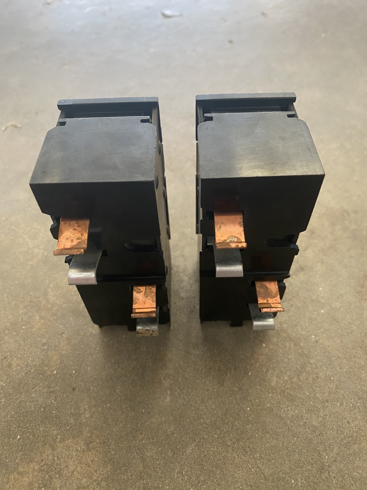 Square D XO230 XO250 Plug-In Circuit Breakers 2 Pole 30,50A