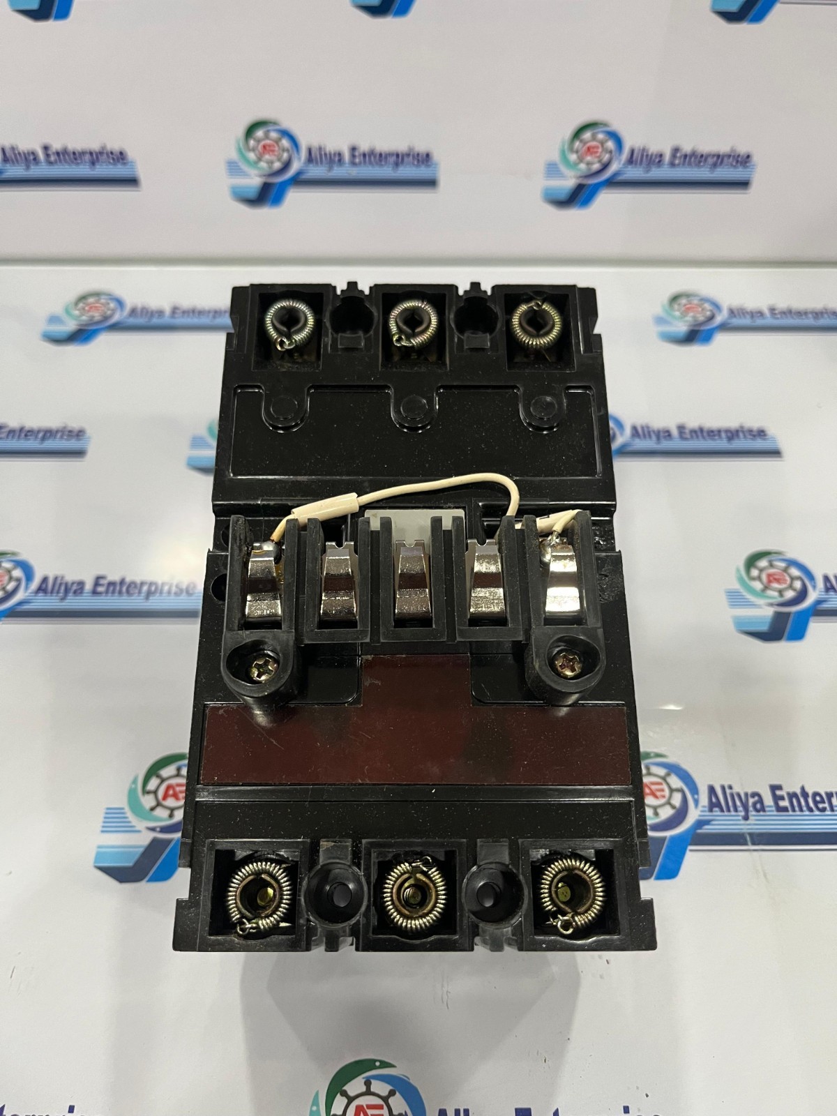 HYUNDAI HBS-63C (20A) 3POLE MOLDED CASE CIRCUIT BREAKER FREE FAST SHIPPING