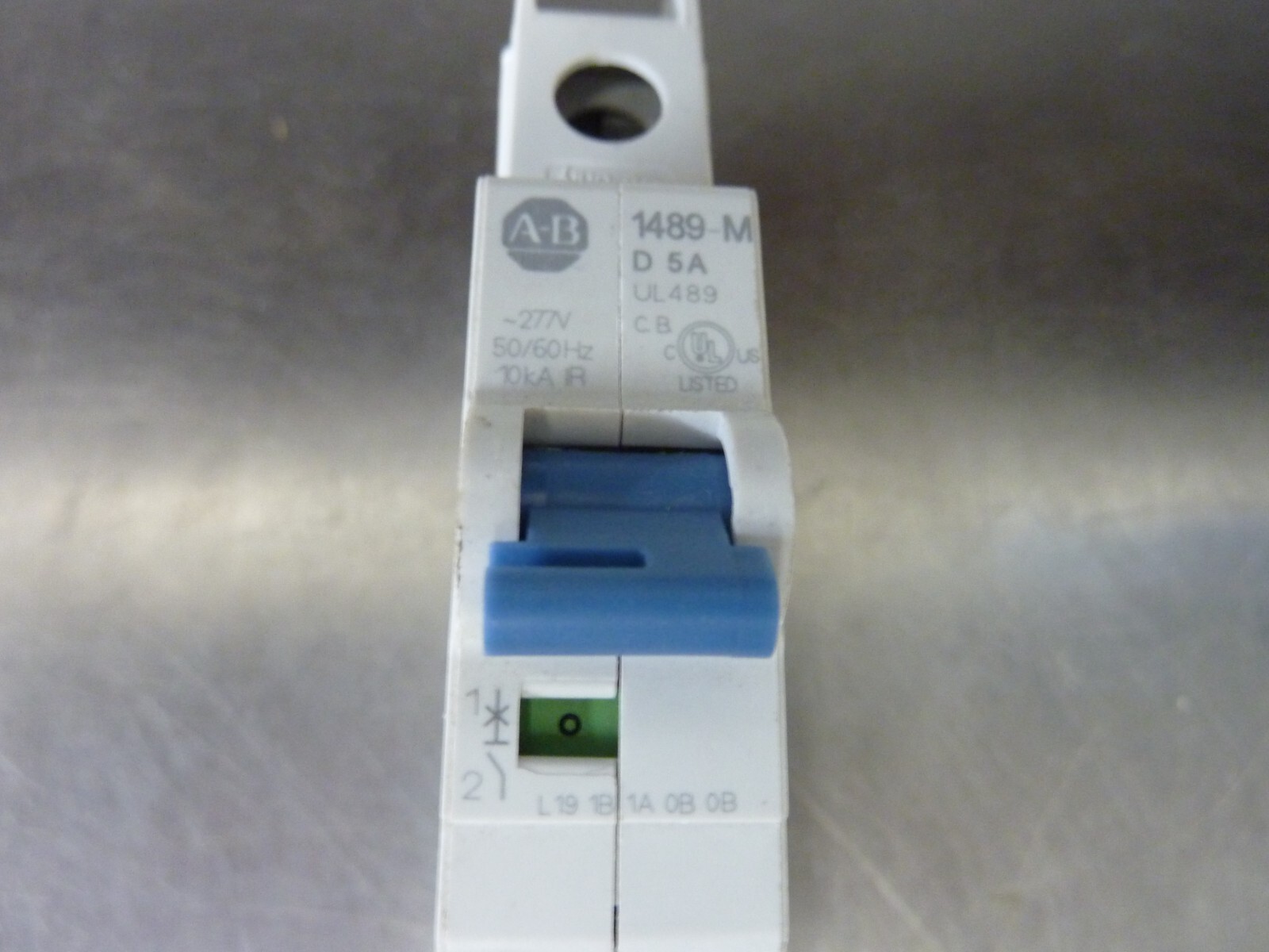 A-B Allen Bradley 1489-M D 5A (1489-M1D050) Circuit Breaker Ser-D (30403)