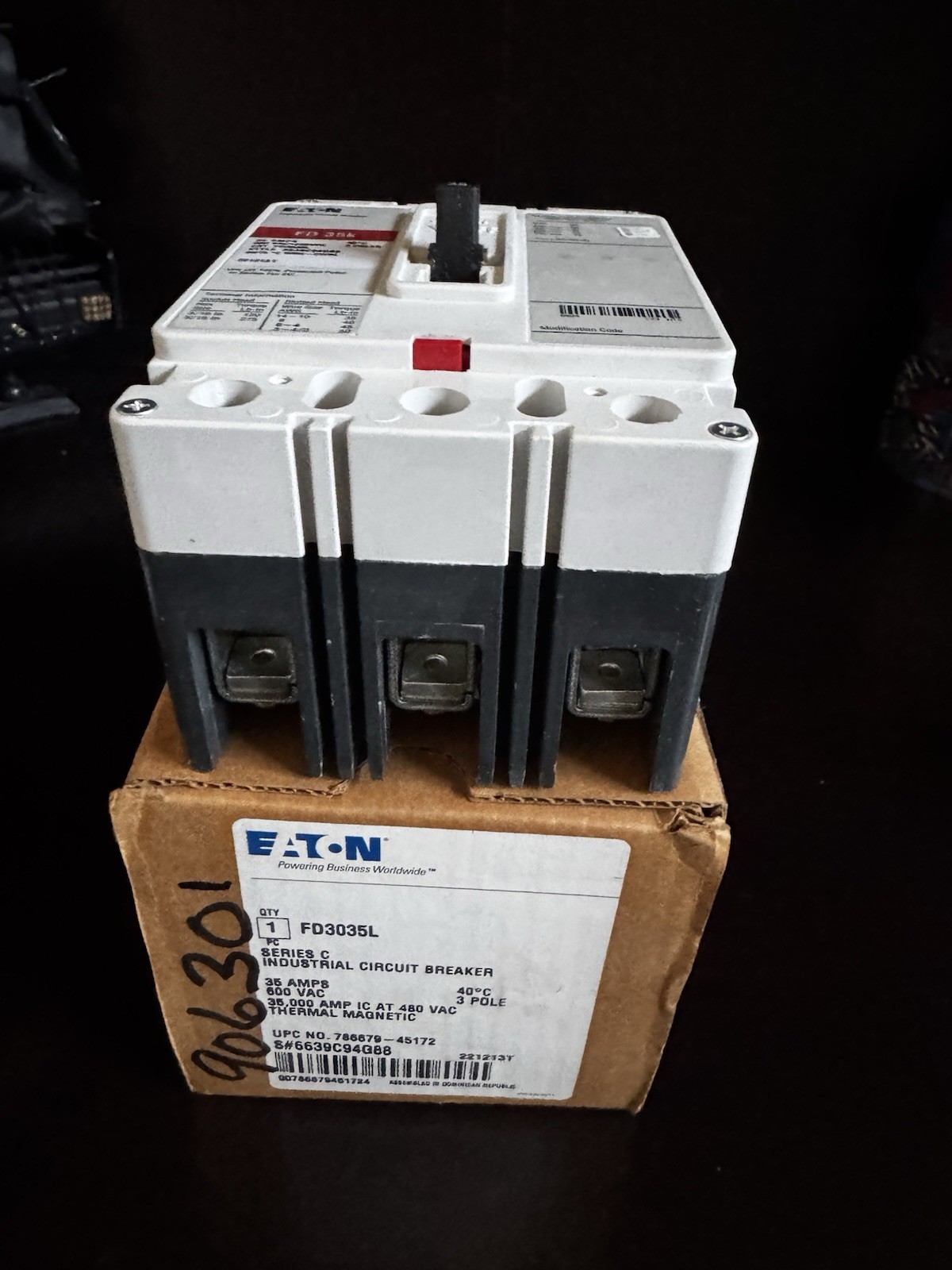 EATON FD3035L BREAKER 3POLE 35A 600V 35KAIC 480V NEW IN BOX READY TO SHIP
