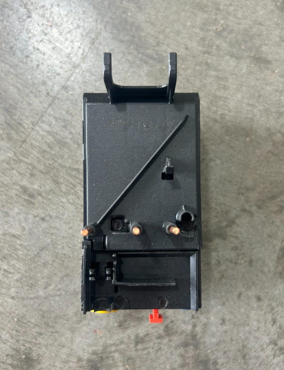 Eaton Cutler Hammer XTOB010CC1 Overload Relay XT IEC Bimetallic Relay 10-16A NEW
