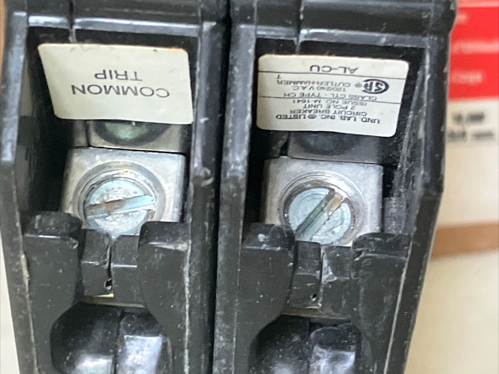 Cutler Hammer CH240 Circuit Breaker CH-240 CHF240 Plastic Foot ~ NEW!!