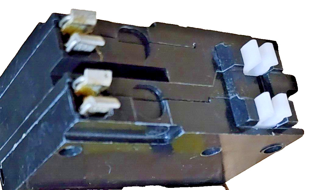 SQUARE D QO2100VH, 2 Pole 100 Amp CIRCUIT BREAKER 120/240VAC