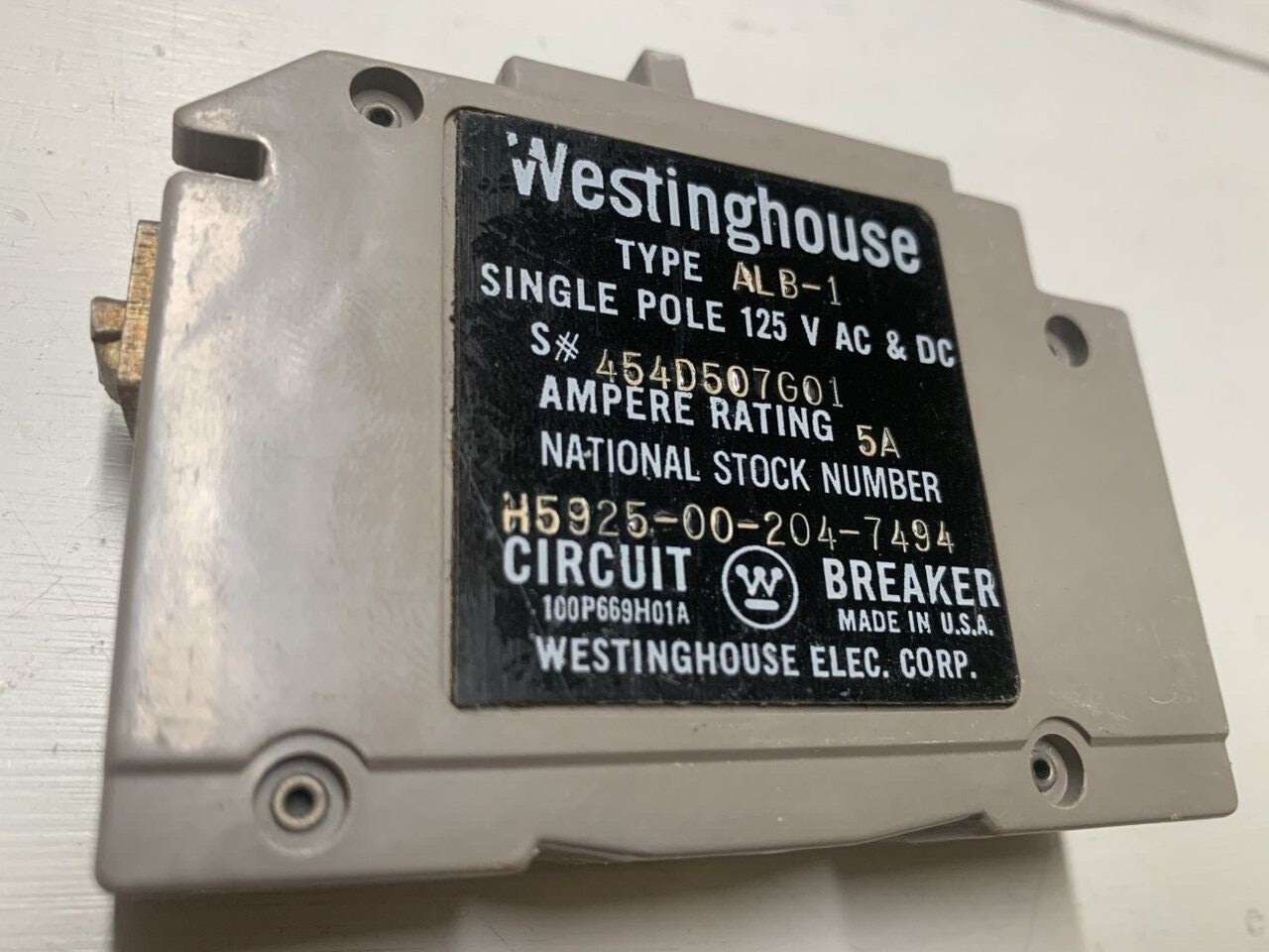 Westinghouse Circuit Breaker Type ALB-1, H5925-00-204-7494 5 Amp Good Condition.