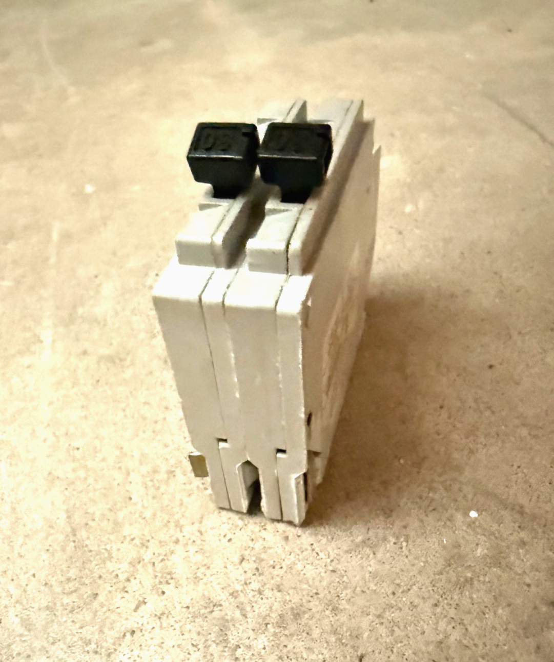 30A Double Single Pole 1″ Type A Circuit Breaker 120/240 NEW GTE Sylvania A2-130