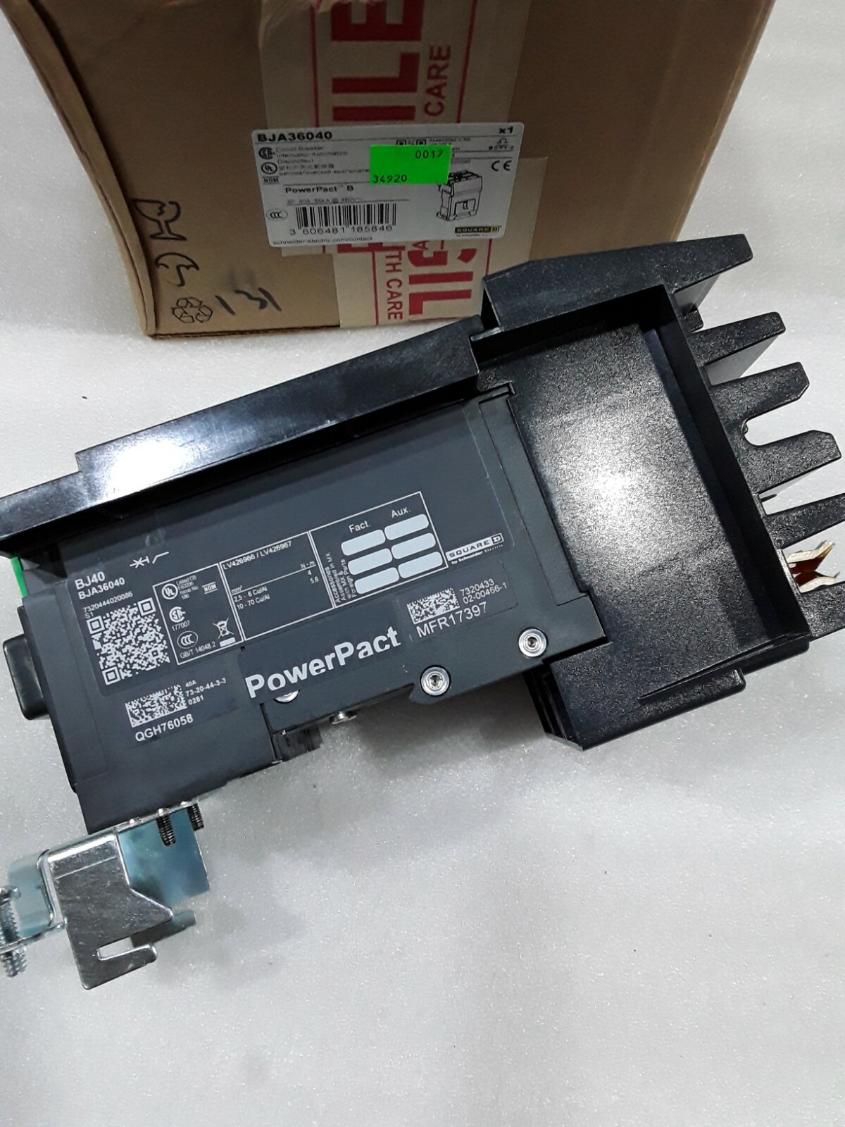 BJA36040 SQUARE D 3 POLE 40 AMP 65KA 600V POWERPACT CIRCUIT BREAKER NEW