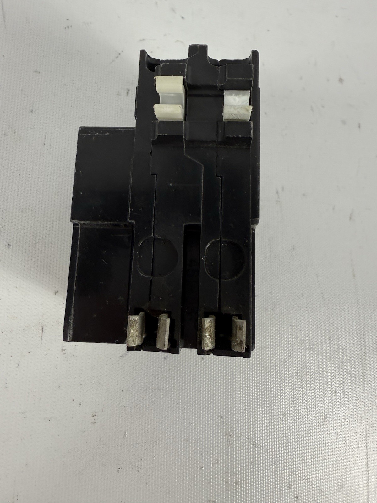 Square D QO21001021 Plug On 100A Circuit Breaker, Shunt Trip, 2 Pole, 100 AMP