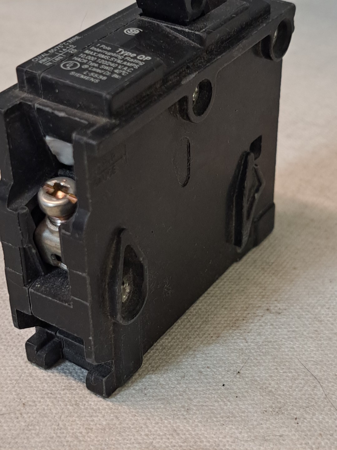 Lot of 11 Siemens Q115 15A Circuit Breakers USED