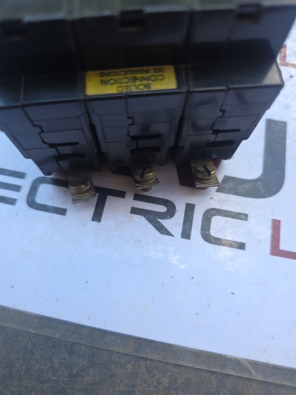 SQUARE D CAT: EHB34020 20 A 3 P Circuit Breaker Bolt on New