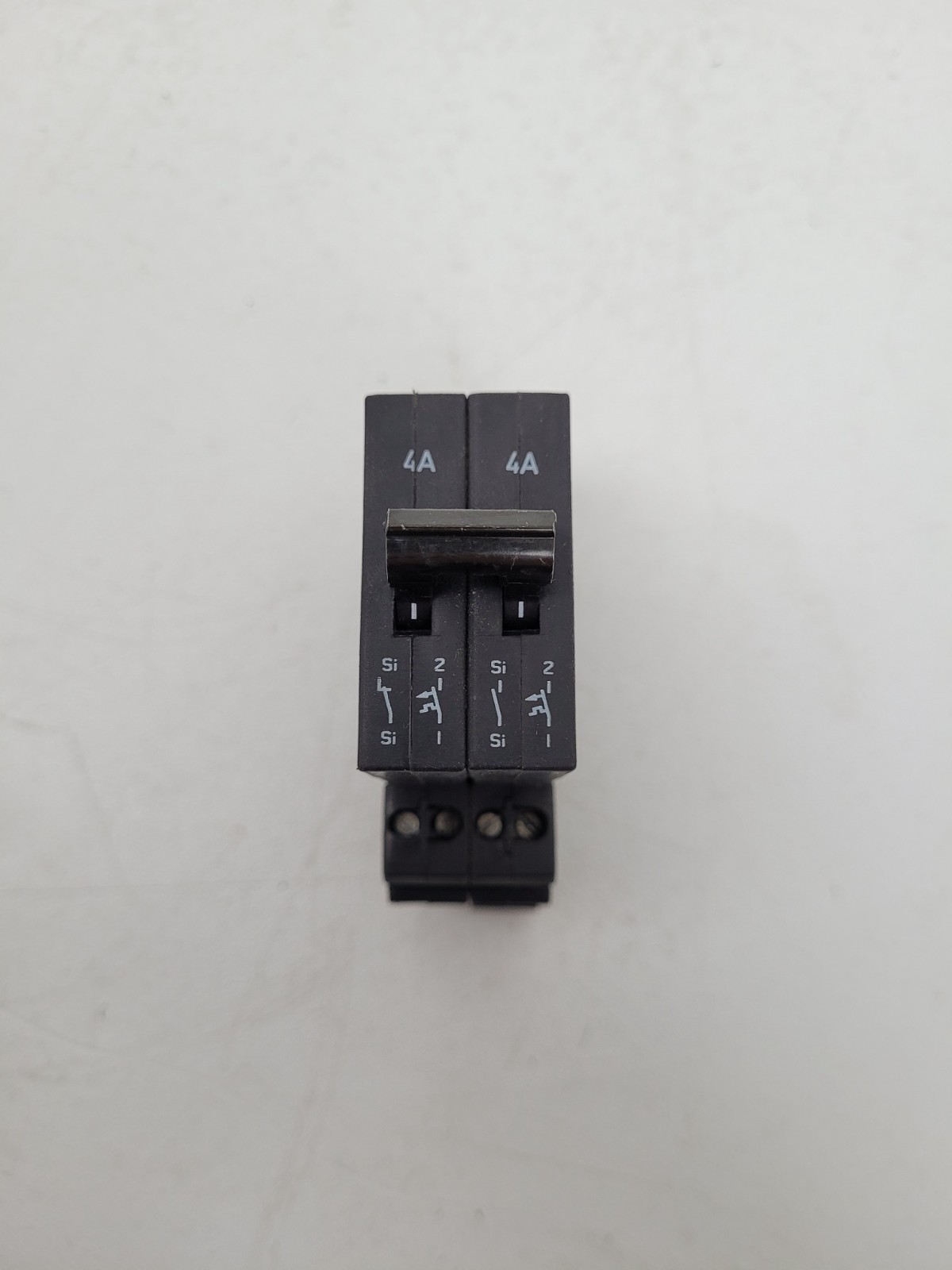 TMC-2-MI-120-4A Phoenix Contact 3AC415V 4 Amp Circuit Breaker – Next Day Option