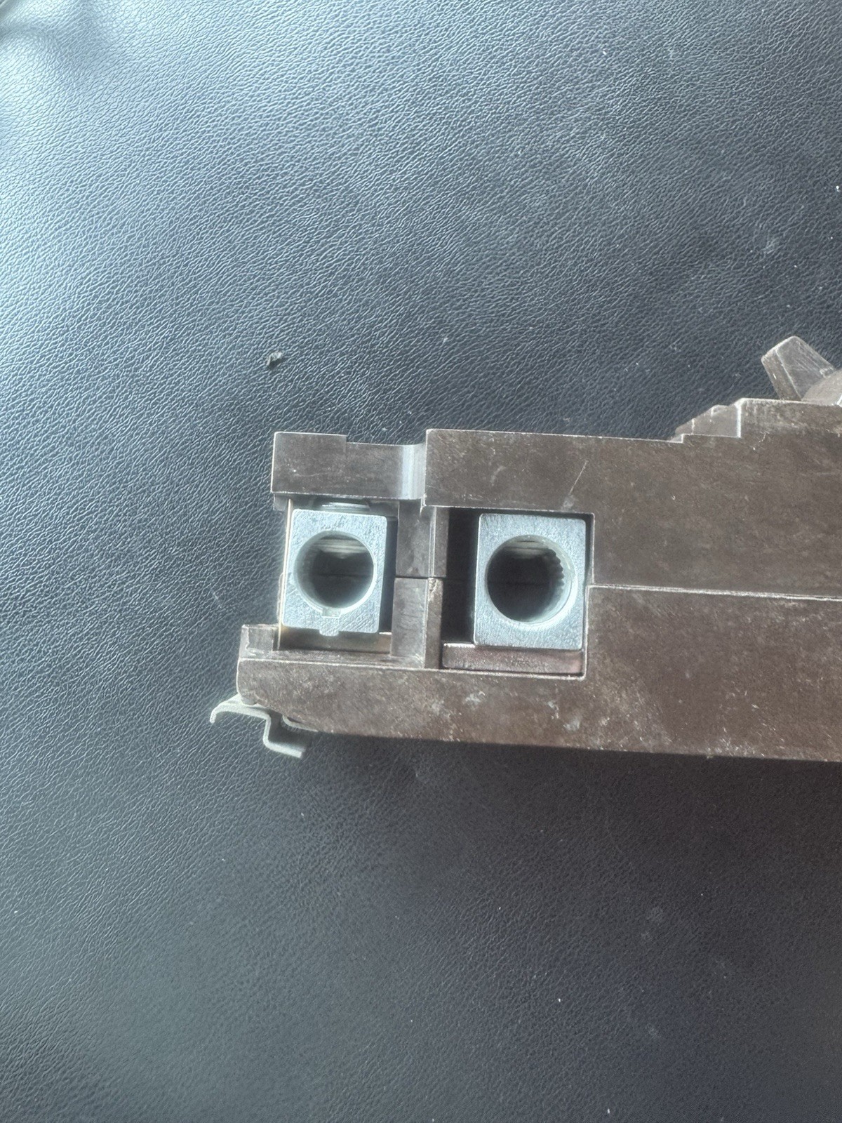 Murray Crouse-Hinds 125 Amp 2 Pole MD Circuit Breaker 240V MD2150 Staggered Lugs