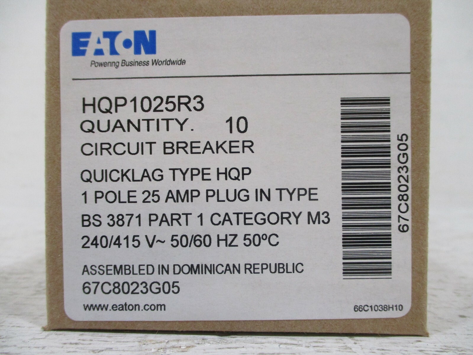 NEW Box of 10 Eaton HQP1025R3 Breakers 25 Amp 1-Pole 240/415V Type HQP Breaker