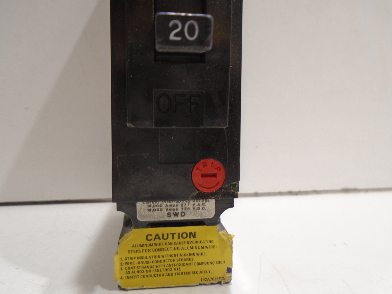 GENERAL ELECTRIC TED113020 CIRCUIT BREAKER 20A 1-POLE 277VAC
