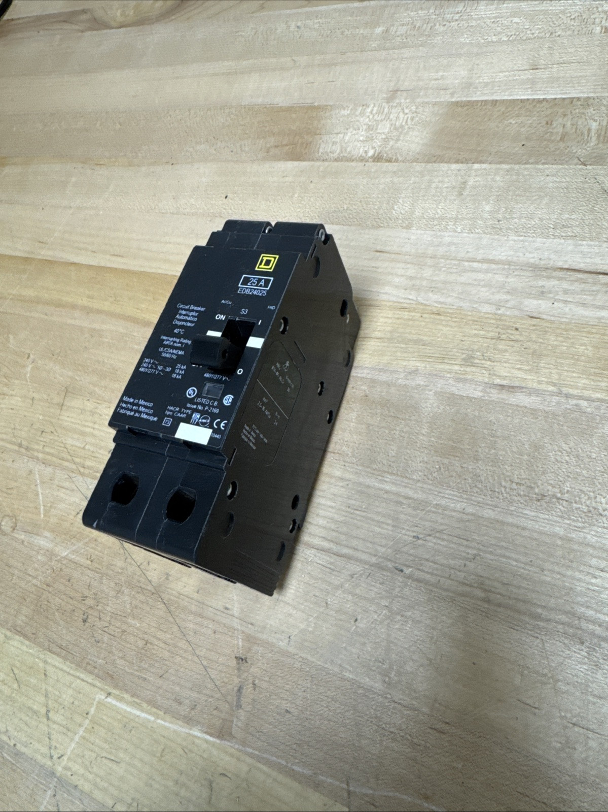 NEW IN BOX SQUARE D EDB24025 EDB 2 POLE 25 AMP 480v CIRCUIT BREAKER