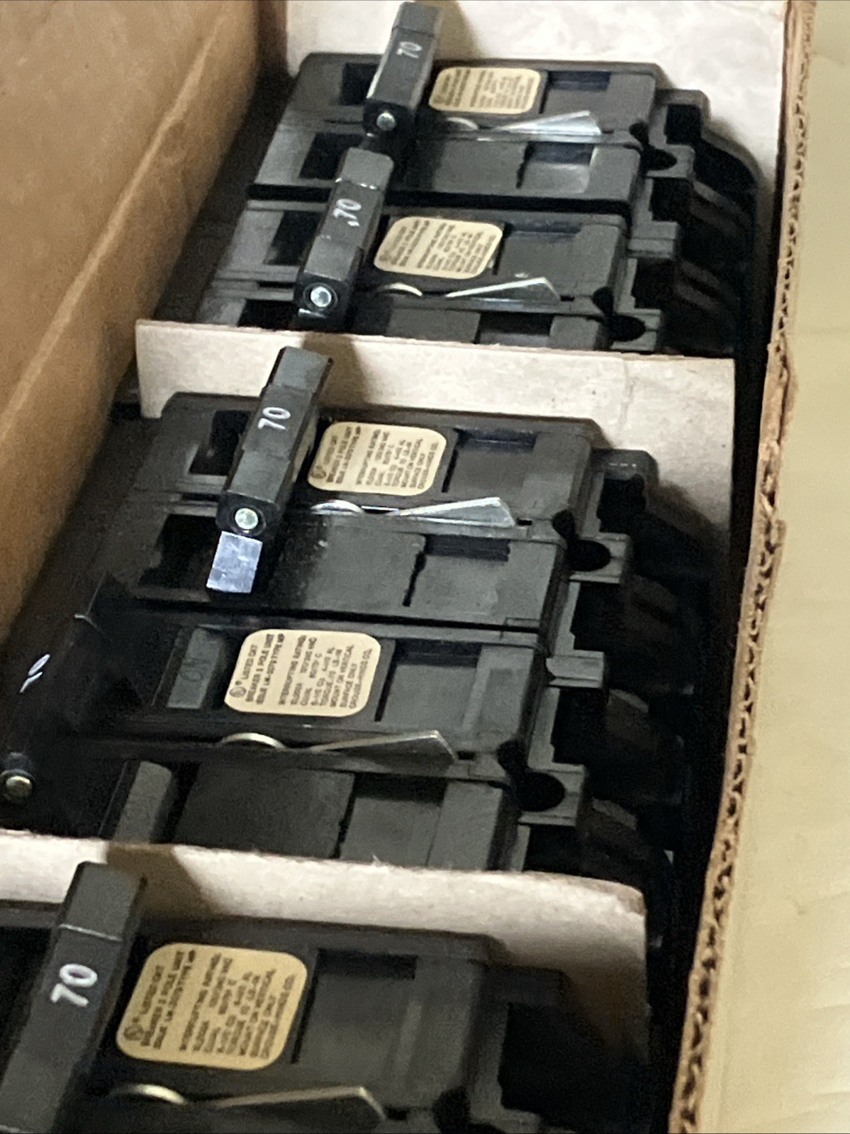 Crouse Hinds Murray MP270 Circuit Breaker 2 Pole 70 Amp Plug In Old Style NEW!!