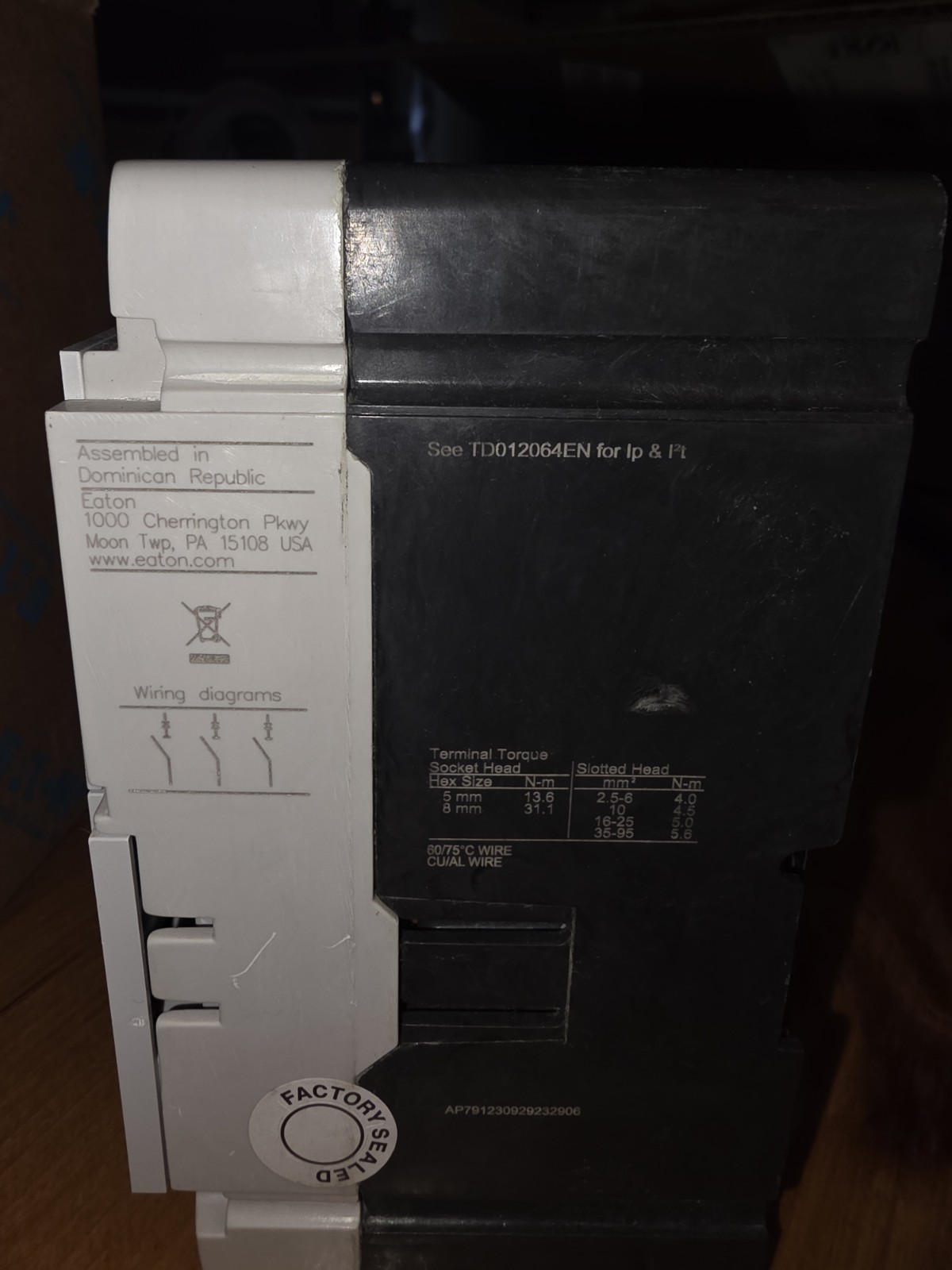Eaton PDG2 PDG23M0050TFFL 50A 3-Pole Circuit Breaker 551-600V Trip Indicator